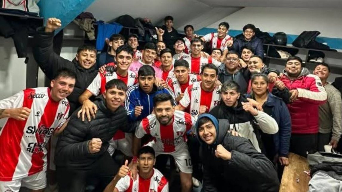 Agua y Energía logró el primer objetivo, pero el plantel no entrena por falta de pago