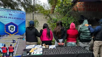 B° Libertad: cuatro mujeres y un hombre, detenidos con 214 envoltorios de cocaína