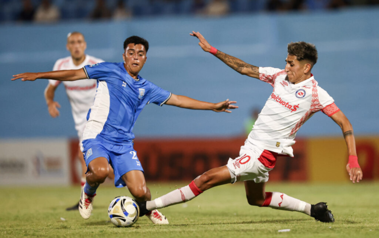 Argentinos Juniors y Estudiantes de Río Cuarto buscan estirar su buen comienzo en el Clausura
