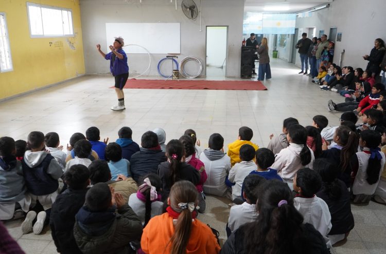 La Escuela Municipal N° 1 llevó adelante el proyecto “El Circo en la Escuela”