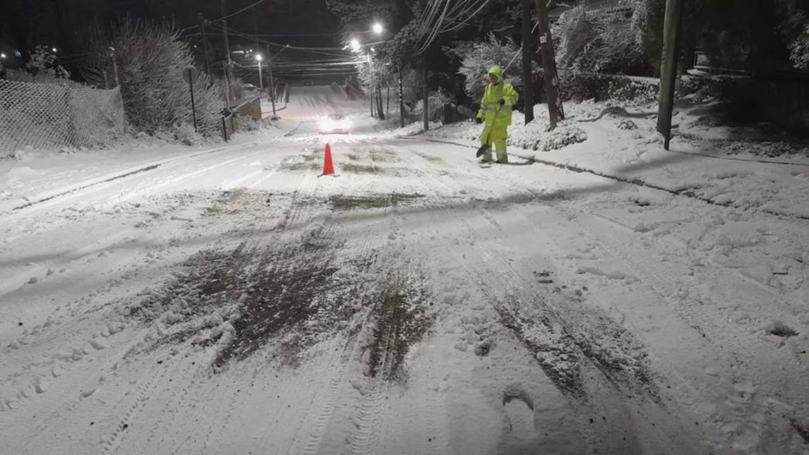 Alerta en Bariloche: declaran la Emergencia Climática ante las fuertes nevadas