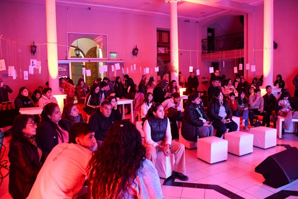 La Expo La Bibliodera llega a Santiago con una propuesta de literatura, terror y cultura coreana