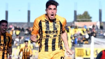 Mitre concretó el regreso del centrodelantero Favio Cabral