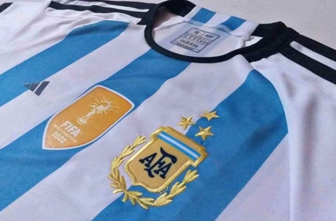 Feria artesanal: le vaciaron el puesto en medio de los festejos por el pase de Argentina a la semifinal