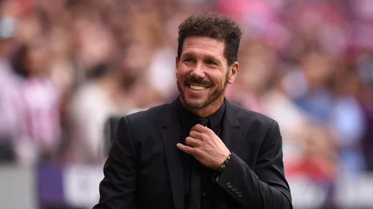 El “Cholo” Simeone rompió el silencio: la charla con Julián Álvarez, los elogios a Scaloni y su deseo de dirigir a la Selección