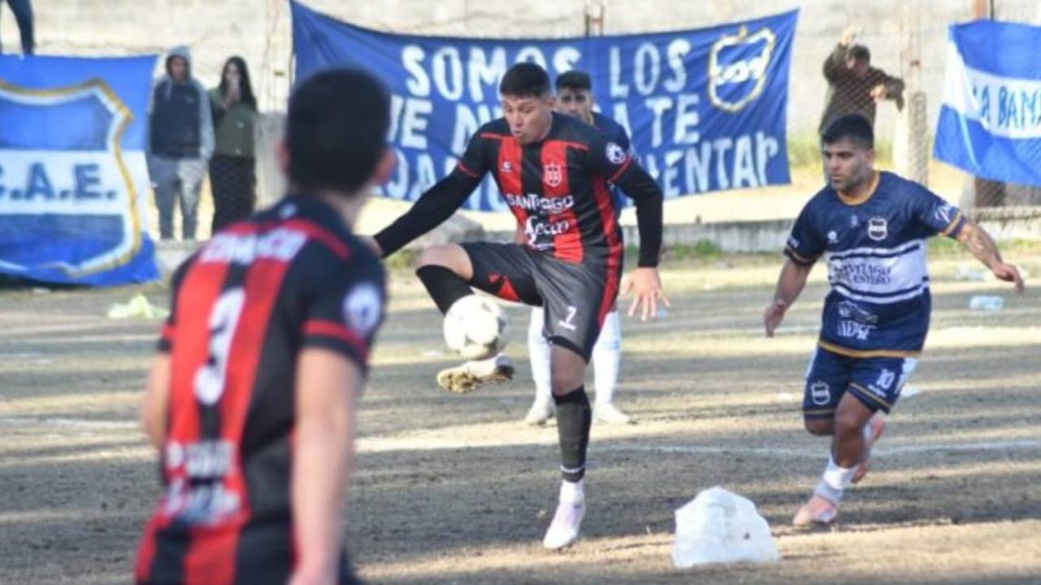 Estudiantes se quedó con el clásico del Norte ante Comercio y selló su pasaje a los cuartos de final