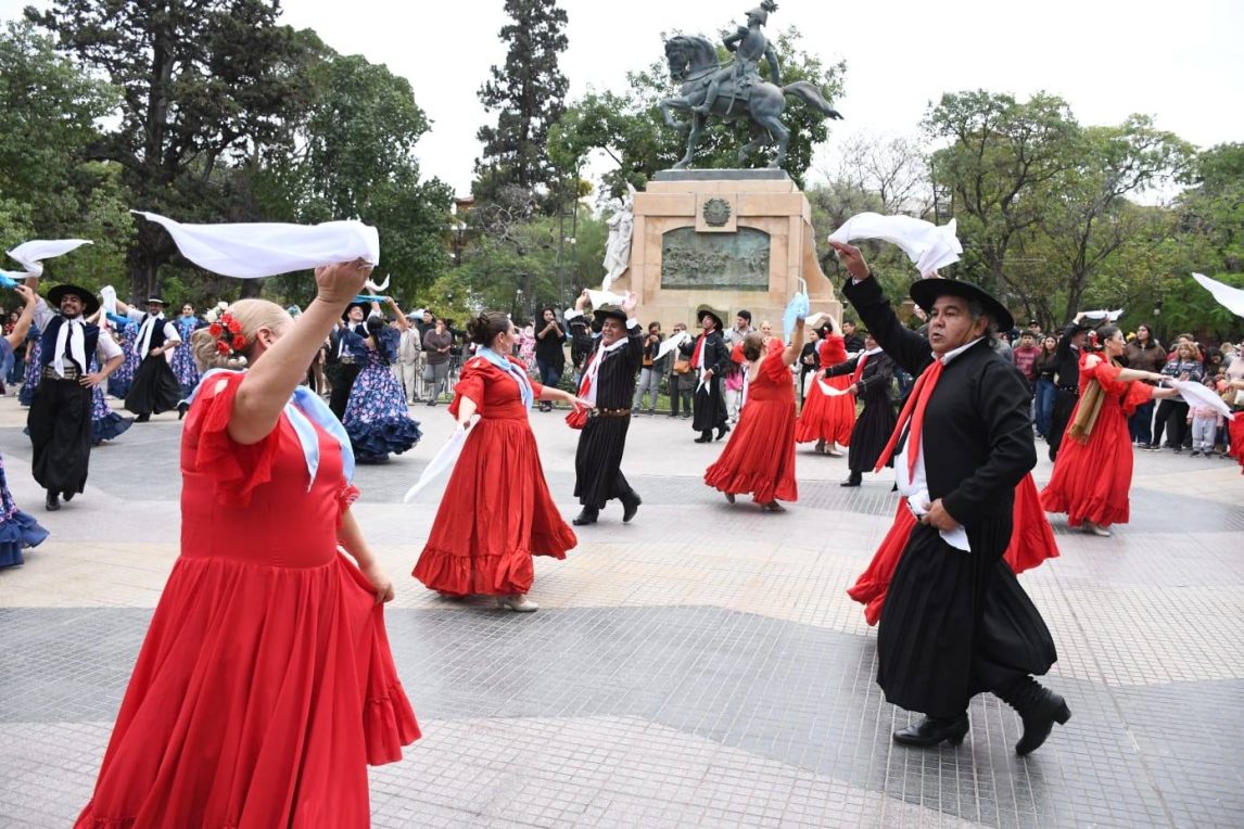 La danza volverá a copar el centro con una nueva edición de “Santiago Baila”