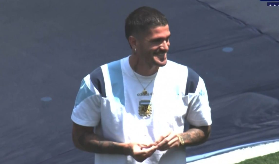 Las cábalas se respetan: De Paul y Paredes comieron caramelos mientras se realizaba la previa del Mundial 2026