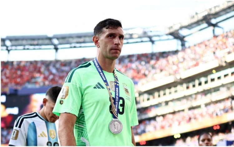 Dibu Martínez puso en duda su continuidad en la Selección Argentina