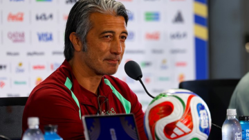 El entrenador de Suiza desestimó las críticas contra los árbitros y habló de Argentina
