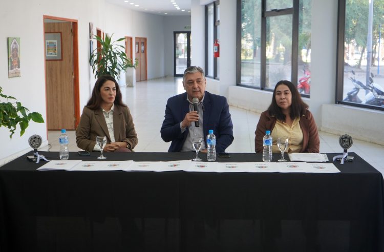 Extienden el “Artículo 23 Femenino” a todo el personal del sistema educativo bandeño