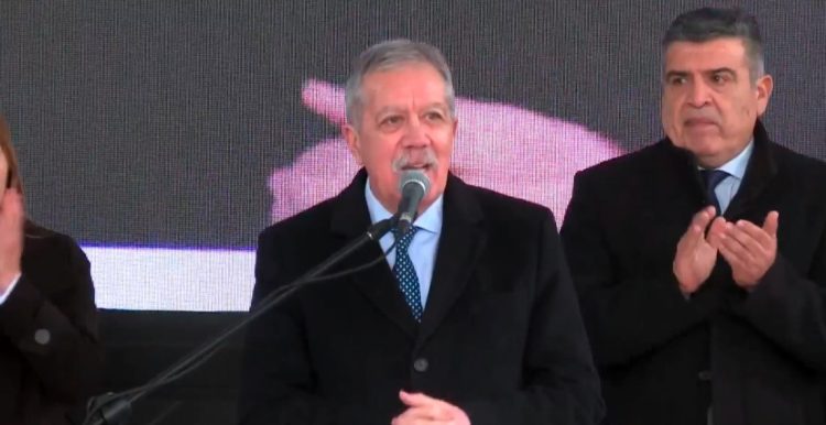 El gobernador Elías Suárez habilitó en simultáneo obras que benefician a miles de estudiantes del departamento Banda: “La educación es fundamental porque nos prepara para el futuro”
