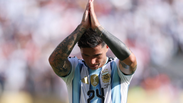 Argentina se quedó con diez: Enzo Fernández fue expulsado en el cierre del partido