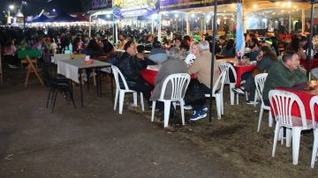 Feria Artesanal: hubo dos demorados por ocasionar disturbios en el patio de comidas