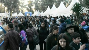 Una enorme convocatoria de público durante el fin de semana en la Feria Artesanal del Parque Aguirre