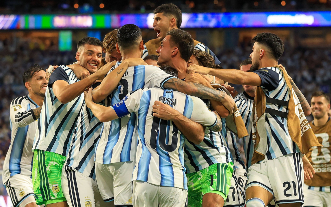 VIDEO | Argentina volvió a golpear y está arriba en el marcador
