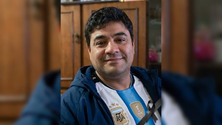 La Escuela Normal de La Banda despide al profe que murió viendo el partido de Argentina