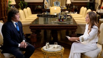 Milei habló sobre la Selección Argentina y el la bandera de Malvinas: “No hay que mezclar el agua y el aceite”