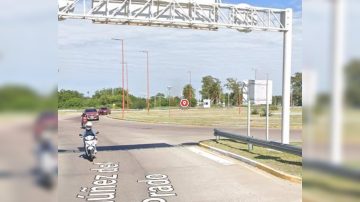 Otra vez en el B° Tarapaya: apedrearon a una camioneta de la policía