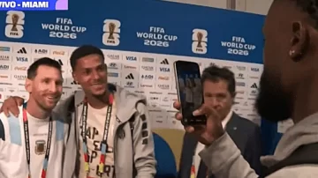 La broma de Messi con los jugadores de Cabo Verde: “Adentro de la cancha me cagan a patadas”