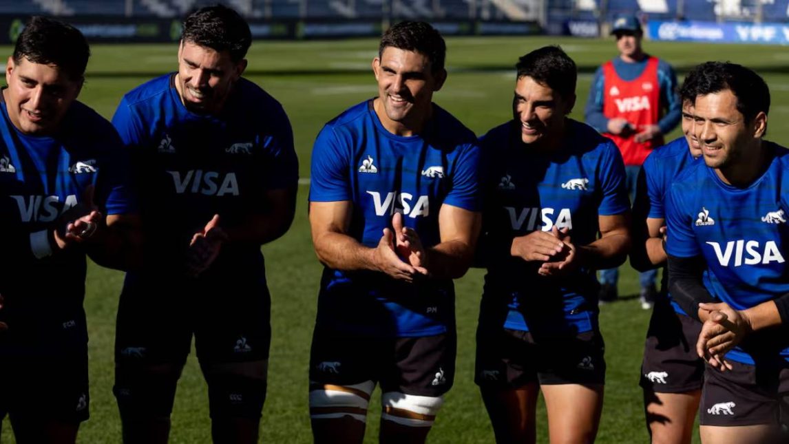 El alocado festejo de Los Pumas en Santiago por el triunfo de Argentina sobre Inglaterra