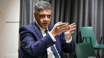 Jorge Macri criticó a la iglesia por dar “comida y abrigo”