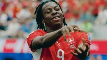 Suiza prende velas para que llegue Johan Manzambi frente a la Argentina