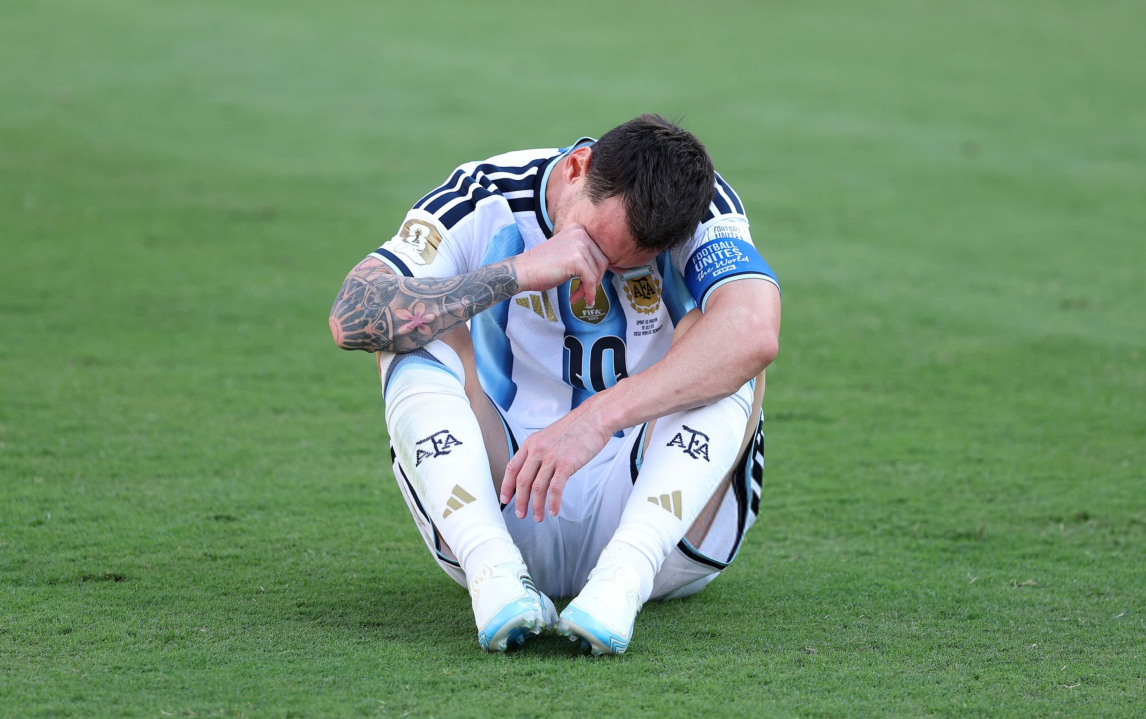 La imagen que no queríamos ver: las lágrimas de Messi tras la derrota en la final
