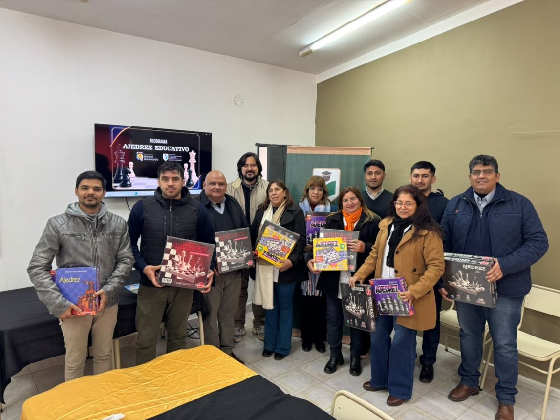 Monte Quemado apuesta al ajedrez como herramienta para fortalecer la educación