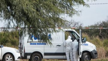 Una familia tucumana volcó en el ingreso a Nueva Esperanza y murió una mujer