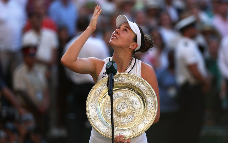 Noskova hizo historia en Wimbledon y conquistó su primer Grand Slam
