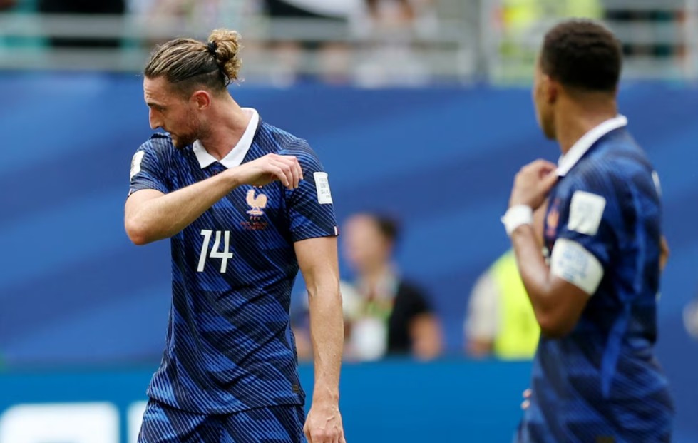 Rabiot cargó contra sus compañeros por “comportamientos inaceptables” en la derrota 6-4 frente a Inglaterra