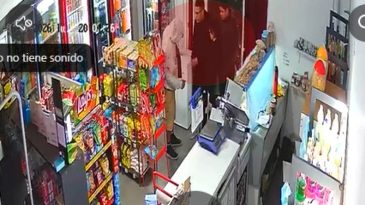 Video: policías de recorrido preventivo frustran el robo de un delincuente en un kiosco