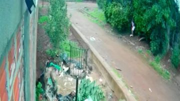 Escalofriante video: adolescente secuestró y trató de abusar de una nena de 7 años