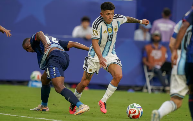 Thiago Almada se aleja de River: Flamengo prepara una oferta millonaria