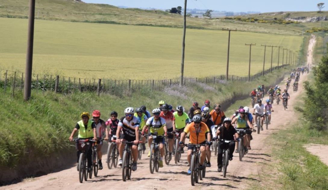 Con un recorrido de 70 kilómetros, Atamisqui palpita la primera gran travesía ciclística