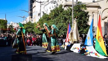 Todo listo para el homenaje folclórico latinoamericano a la Virgen del Carmen