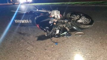 Lunes negro: motociclista de 55 años murió tras chocar con un auto en la Avenida Madre de Ciudades