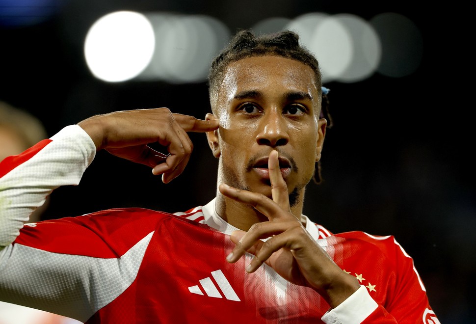 Bayern Múnich quiere asegurar a Olise con un contrato millonario ante el interés del Real Madrid
