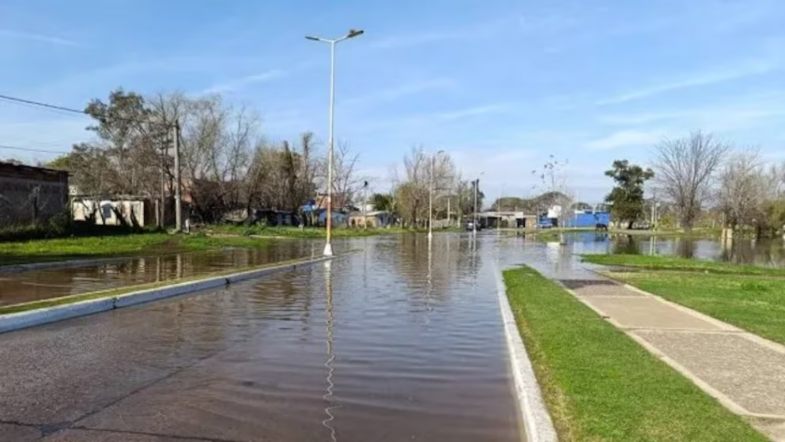El Niño llegó a las provincias del Litoral y varias familias tuvieron que ser reubicadas por las crecidas y las intensas lluvias