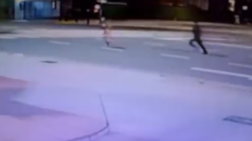 Así corría Facundo Moyano detrás de Candela Arizaga: el video de las cámaras de seguridad