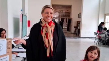 Natalia Neme emitió su voto y habló de sus expectativas para la jornada electoral