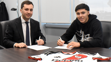 Vélez reveló cuánto pagó River por Tobías Andrada