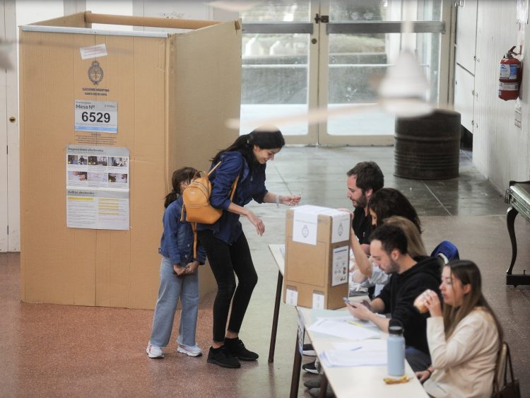 ¿Te pueden elegir como autoridad de mesa si llegas temprano a votar? La respuesta