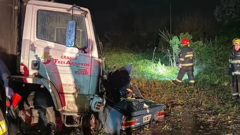 Tragedia en Exaltación de la Cruz: murió una familia completa en un choque y un joven de 21 años pelea por su vida