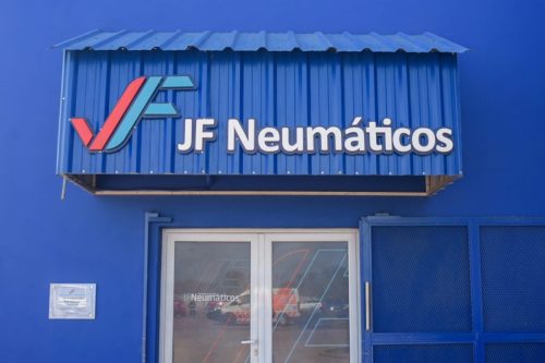 Inauguración de JF Neumáticos en Santiago del Estero