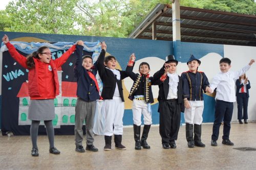 Acto 25 de Mayo en el Jardín de Infantes "Sishilo"