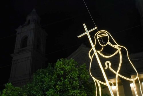 Encendido de luces navideñas en el casco céntrico de la ciudad